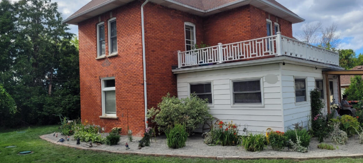 Exterior home maintenance